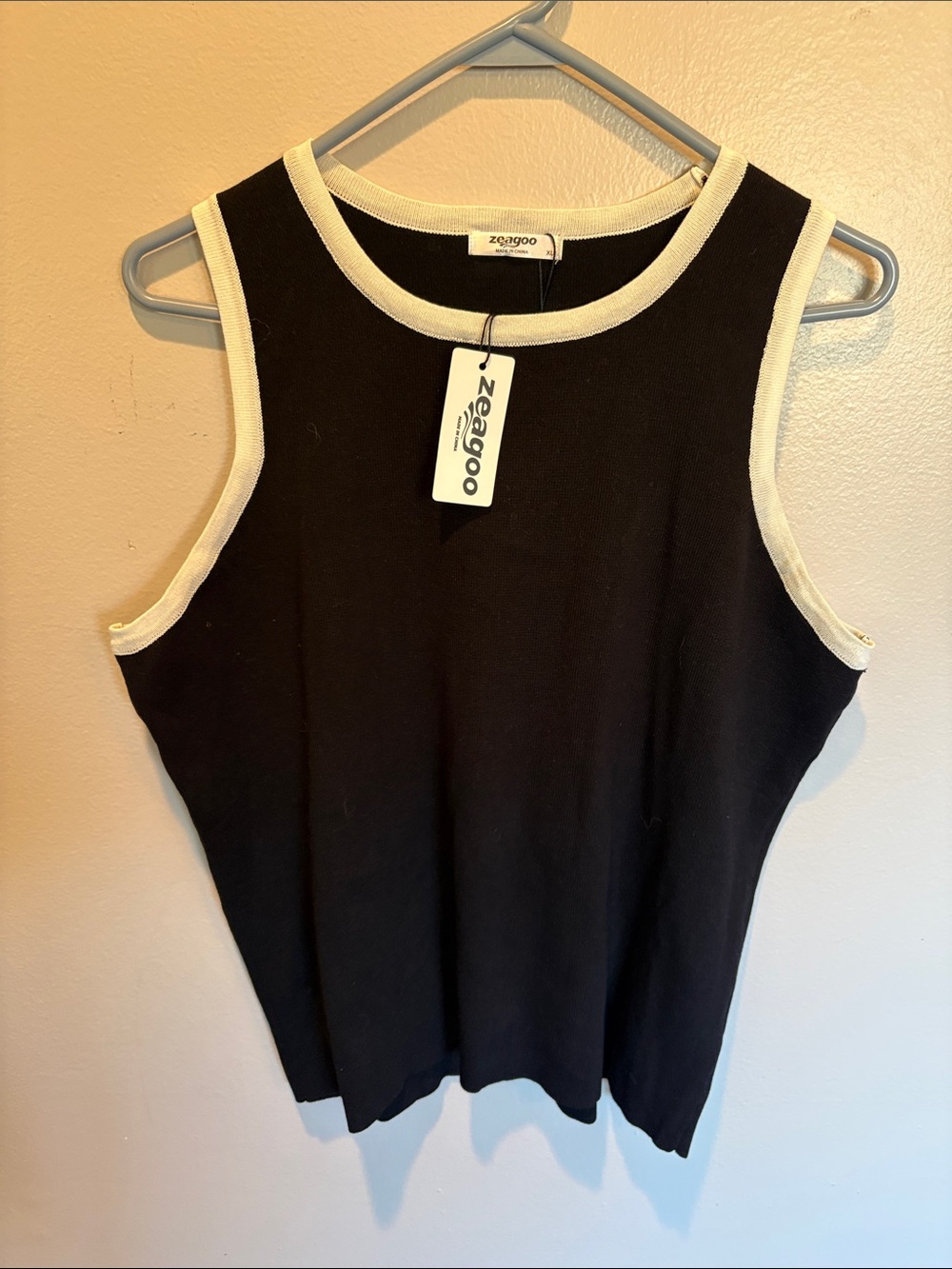 zeagoo Black Tank Top with Cream Trim - Women's Sleeveless Knit